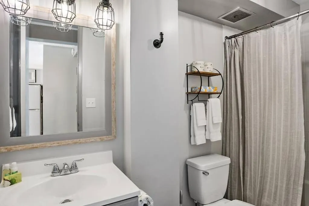 Duke'S Studio At The Pacific Monarch Apartment Honolulu United States