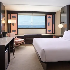 Hotel Renew, Honolulu