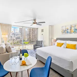 Newly Renovated Ilikai Marina - Near Beach! Honolulu